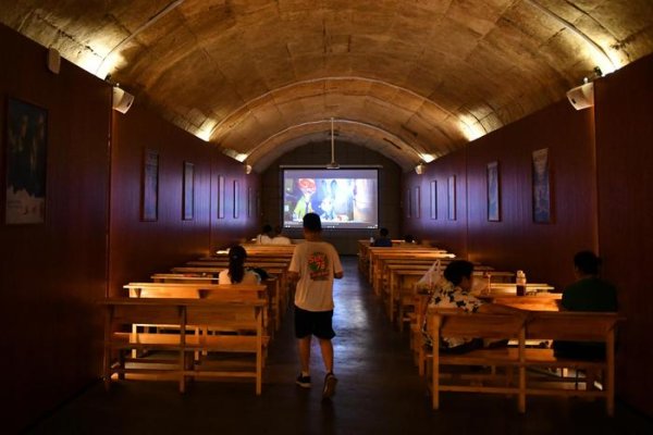 传金所配资 海报观察丨山东防空洞“玩出”哪些“新花样”？