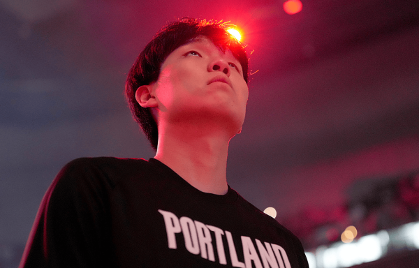 大咖配资 杨瀚森翻译: 瀚森体重涨了体脂没变, 教练说维持这样就行了